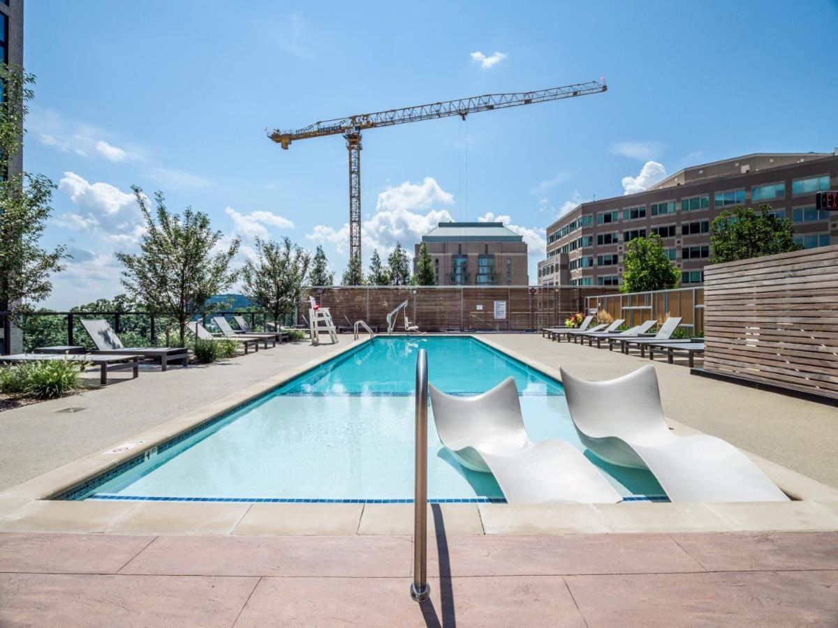 Bluebird Suites At Reston Town Center Exterior photo